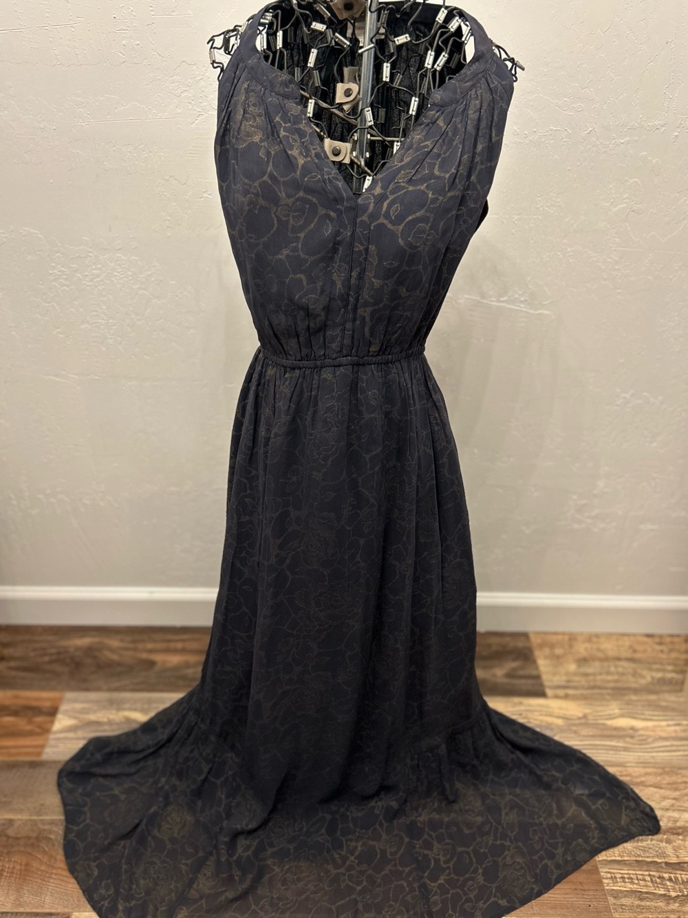 World Market Charcoal Gray Gold Floral Maxi Dress Boho Sleeveless Size‎ S/M